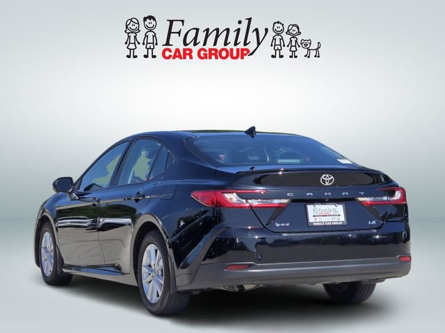 Used 2025 Toyota Camry LE w/ Convenience Package FWD image 3