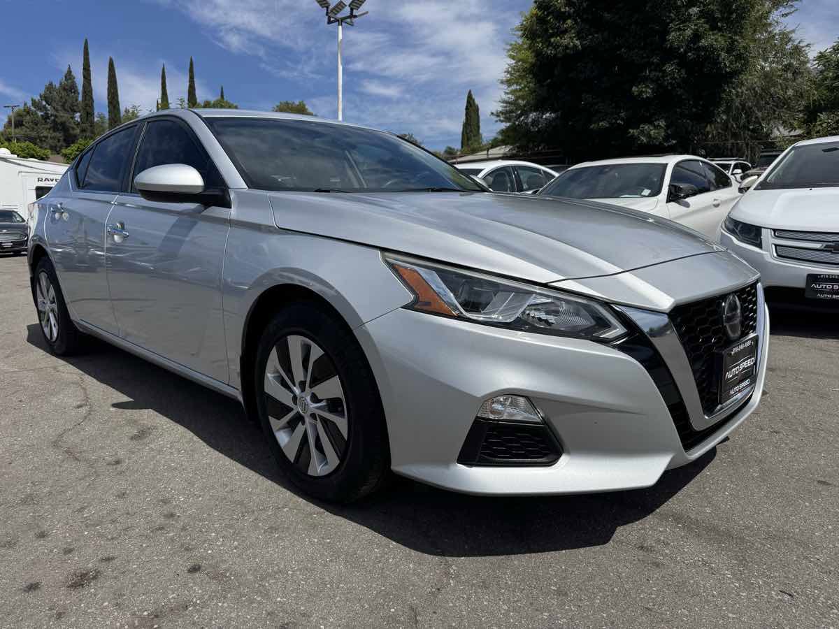 Used 2019 Nissan Altima 2.5 S image 1