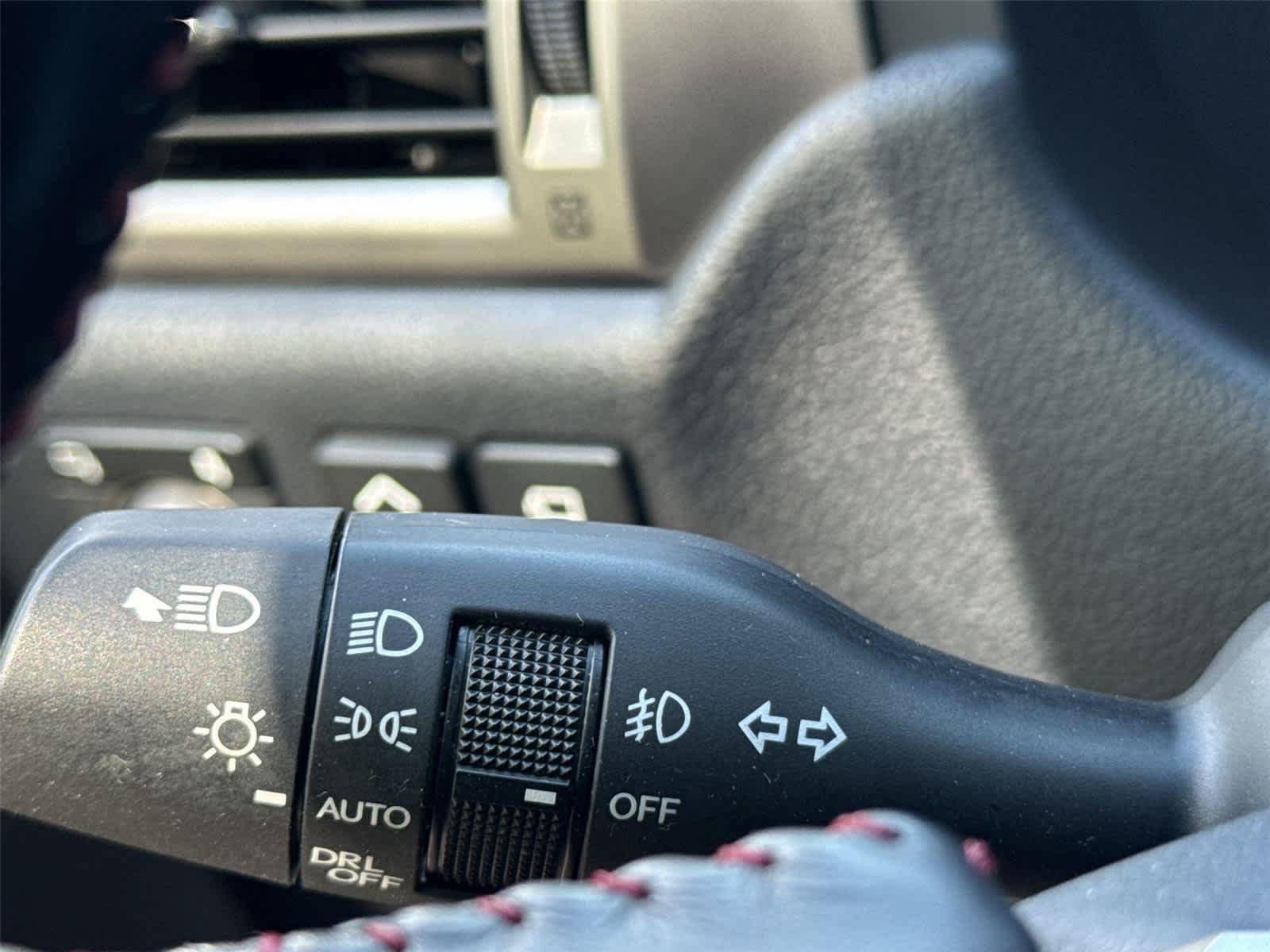 Used 2022 Lexus GX 460 Luxury w/ Sport Design Package AWD/4WD image 23