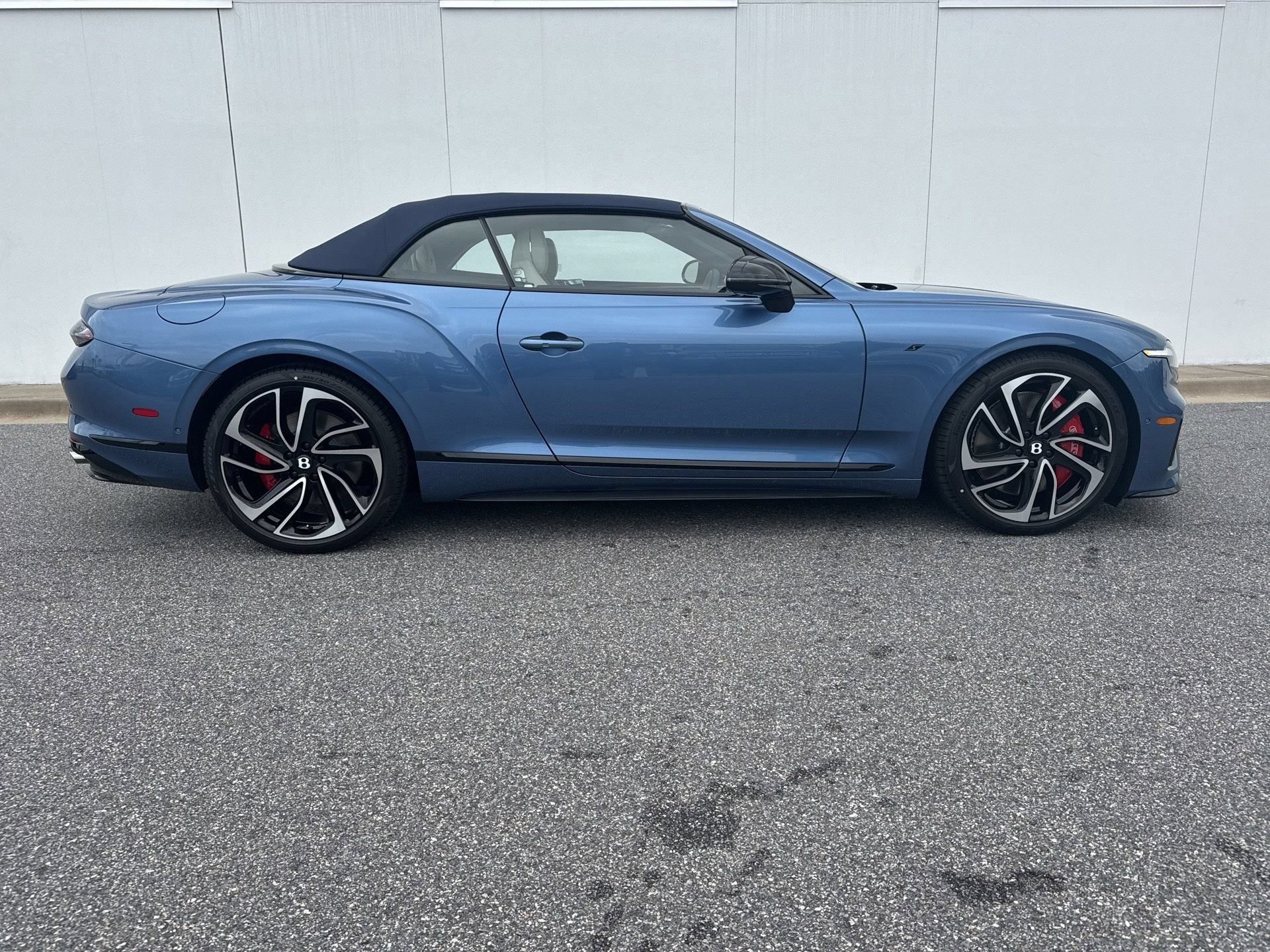 New 2026 Bentley Continental GTC AWD/4WD image 6