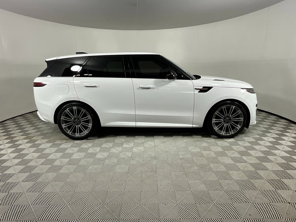 Certified 2024 Land Rover Range Rover Sport Dynamic SE image 5