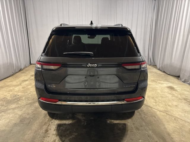 Used 2024 Jeep Grand Cherokee Limited AWD/4WD image 30