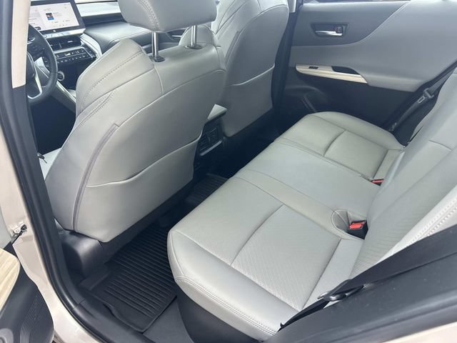 Used 2023 Toyota Venza Limited AWD/4WD image 19