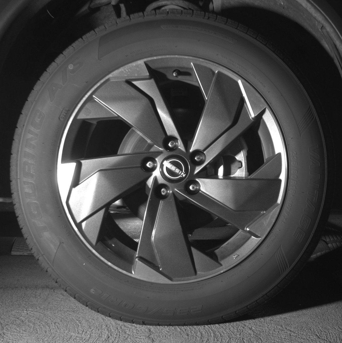 Used 2025 Nissan Rogue SV image 13