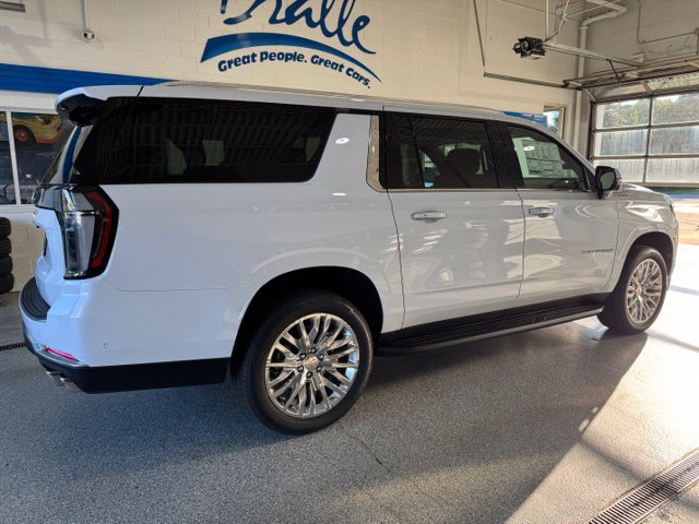 New 2027 Chevrolet Suburban High Country w/ Sun And Tow Package AWD/4WD image 12