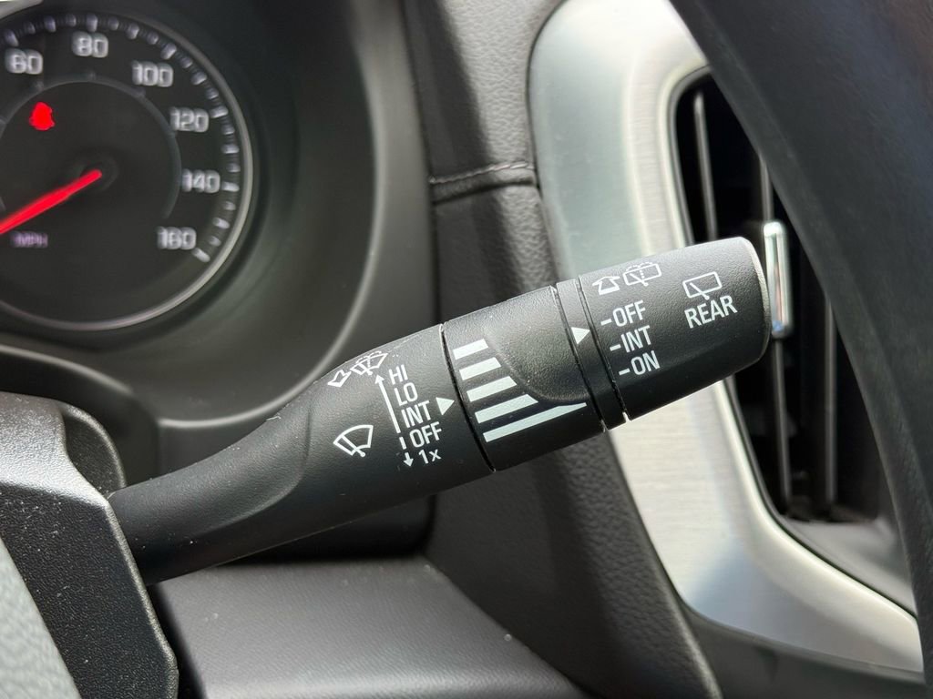 Used 2024 GMC Terrain SLE image 21