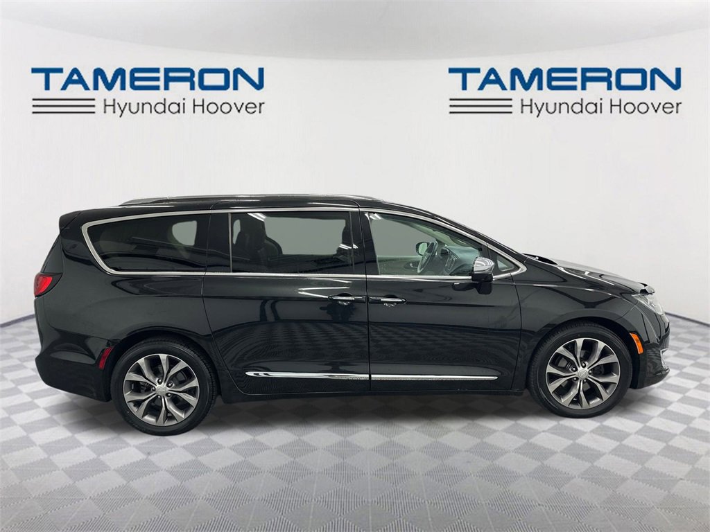 Used 2017 Chrysler Pacifica Limited w/ UConnect Theater Package image 6