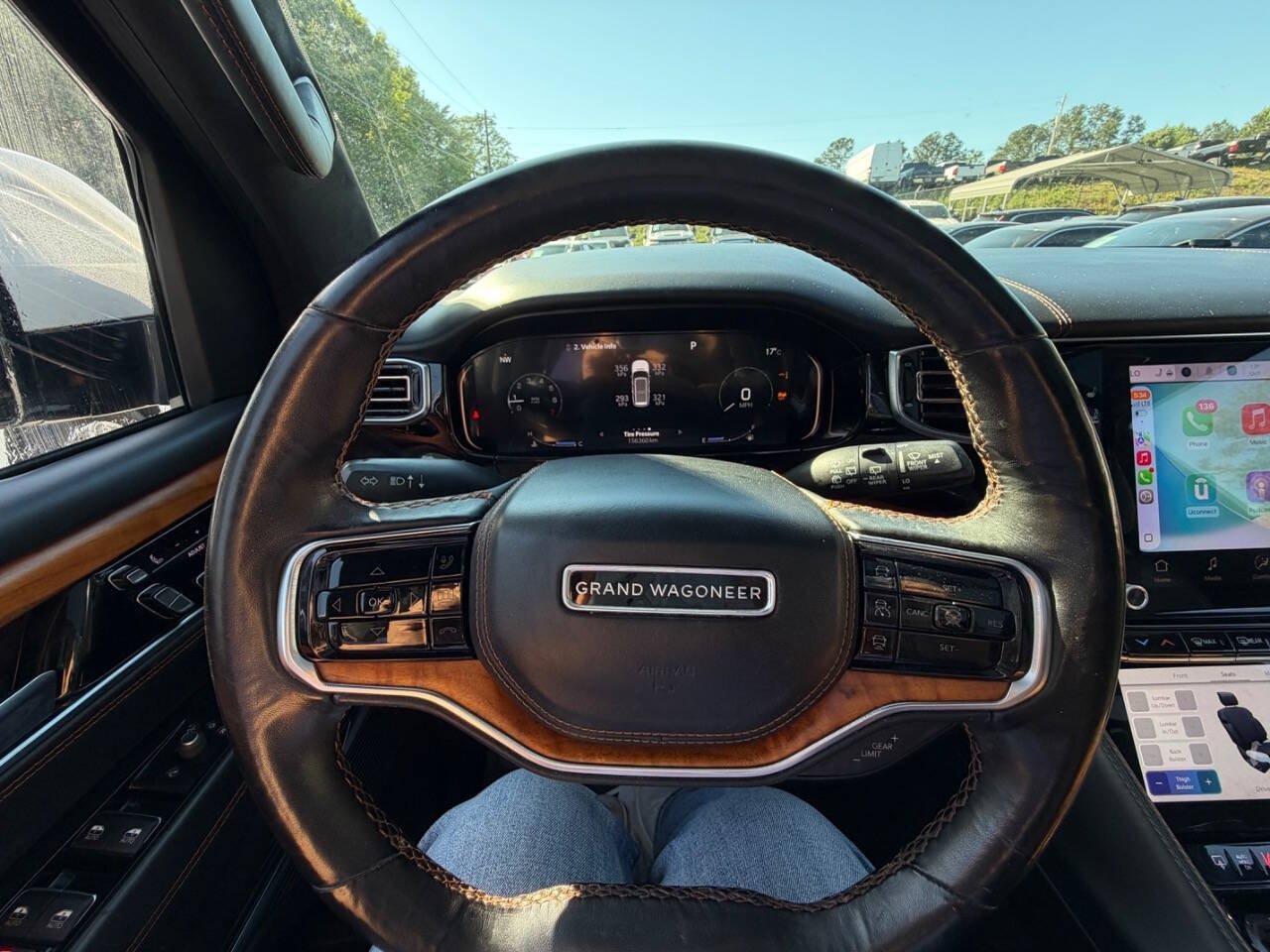 Used 2022 Jeep Grand Wagoneer Series III w/ Rear Seat Video Group 1 AWD/4WD image 38