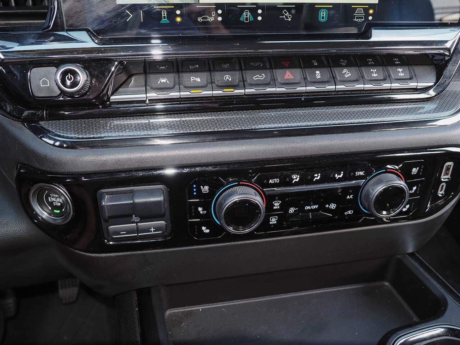 Used 2022 Chevrolet Silverado 1500 ZR2 w/ Technology Package AWD/4WD image 14