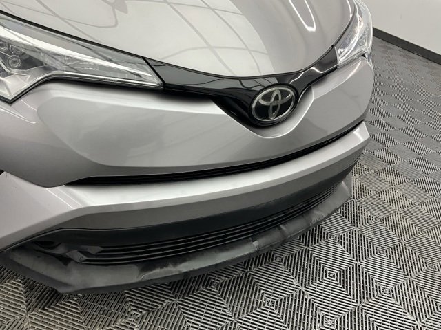 Used 2019 Toyota C-HR XLE image 28