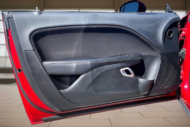Used 2015 Dodge Challenger SXT RWD image 20