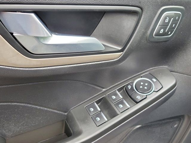 Certified 2022 Ford Escape SEL w/ Technology Package image 22