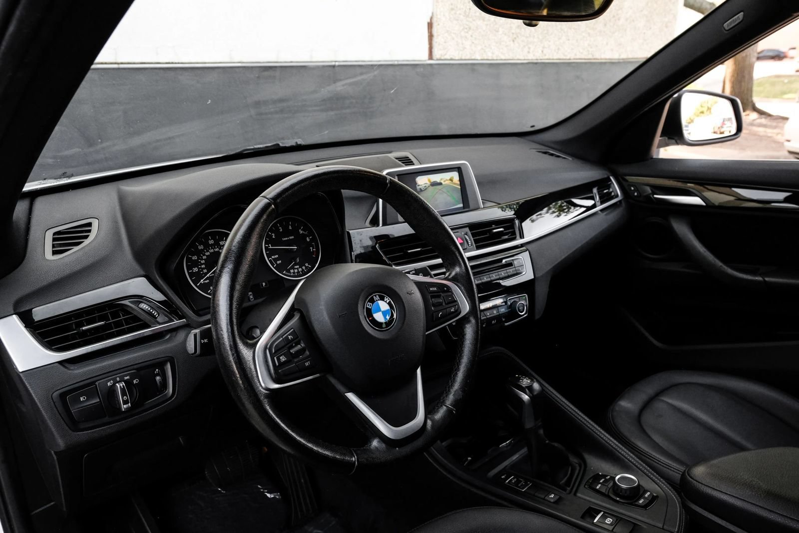Used 2018 BMW X1 xDrive28i AWD/4WD image 2