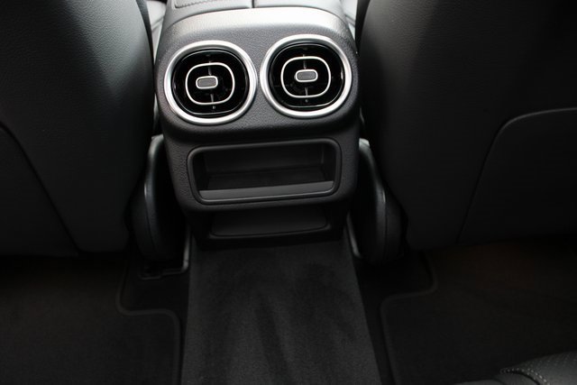 New 2025 Mercedes-Benz GLC 350e 4MATIC image 35