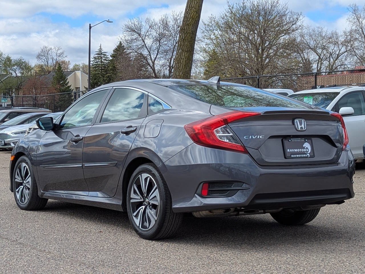 Used 2018 Honda Civic EX-T image 9