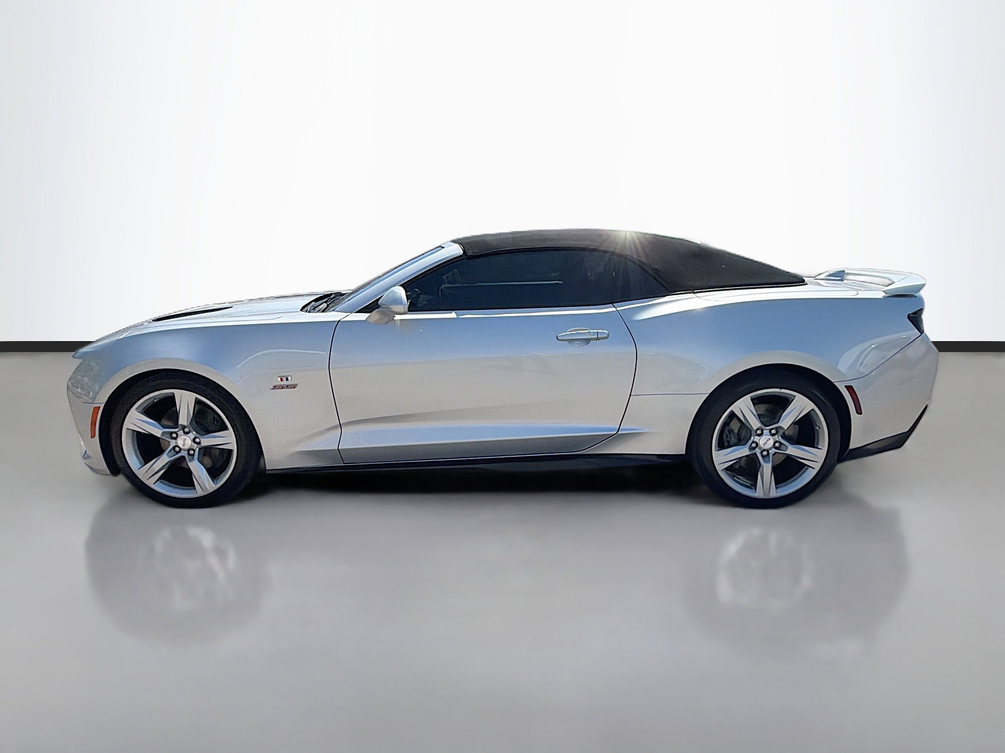 Used 2017 Chevrolet Camaro SS image 6