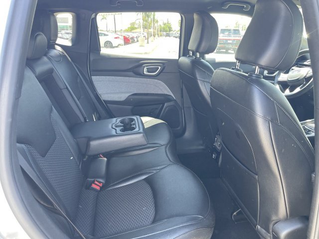 Used 2024 Jeep Compass Latitude AWD/4WD image 26