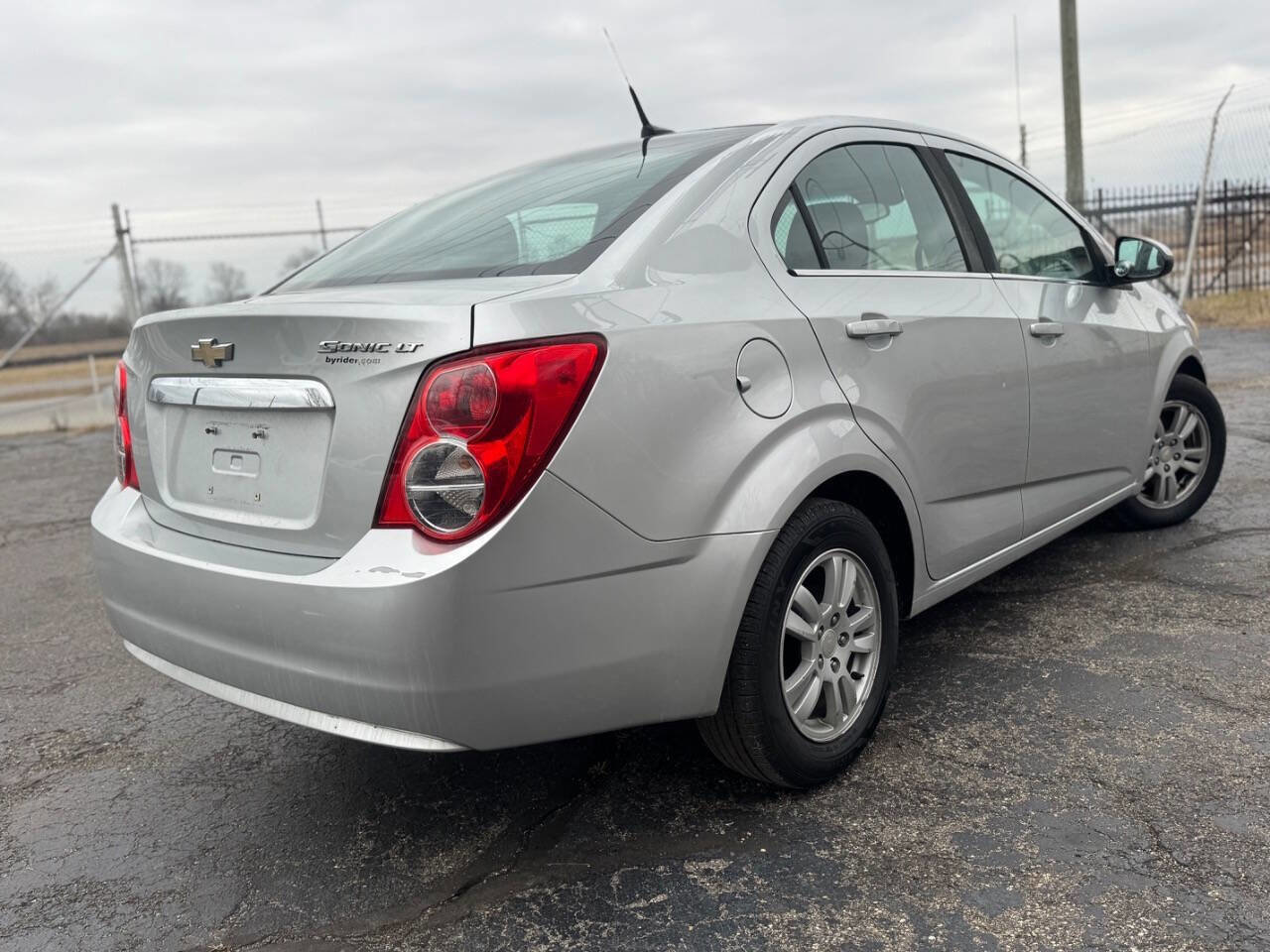Used 2012 Chevrolet Sonic LT image 3