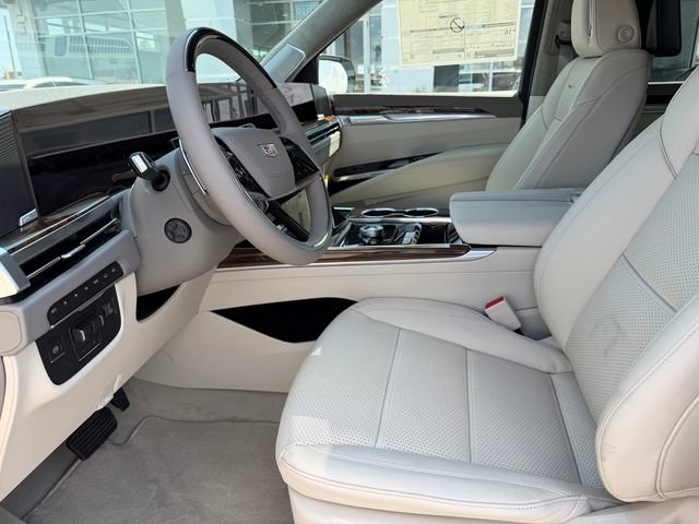 New 2026 Cadillac Escalade ESV Platinum Luxury AWD/4WD image 12