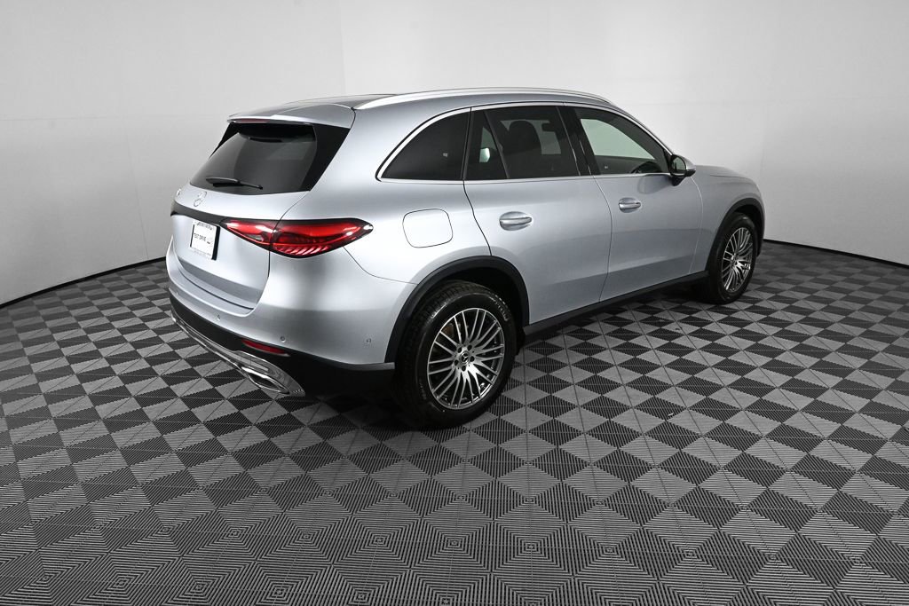 Certified 2025 Mercedes-Benz GLC 300 image 26