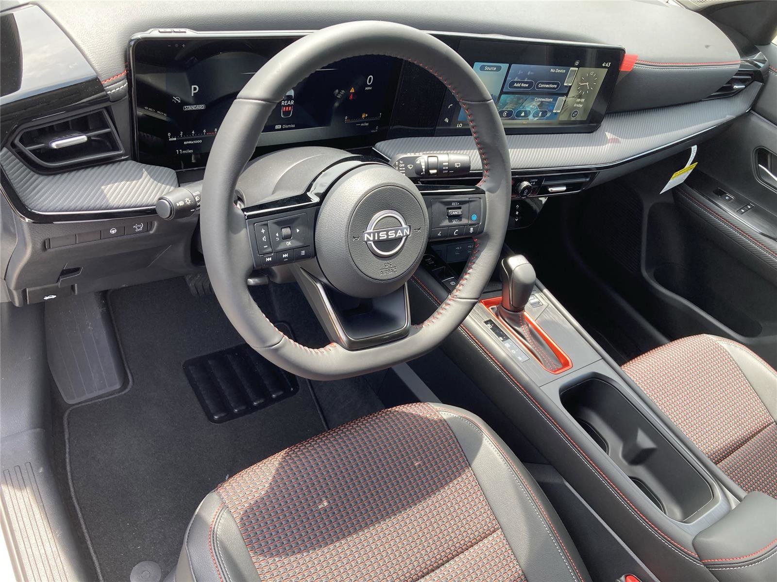 New 2025 Nissan Kicks SR image 12