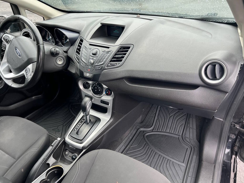 Used 2014 Ford Fiesta SE FWD image 35