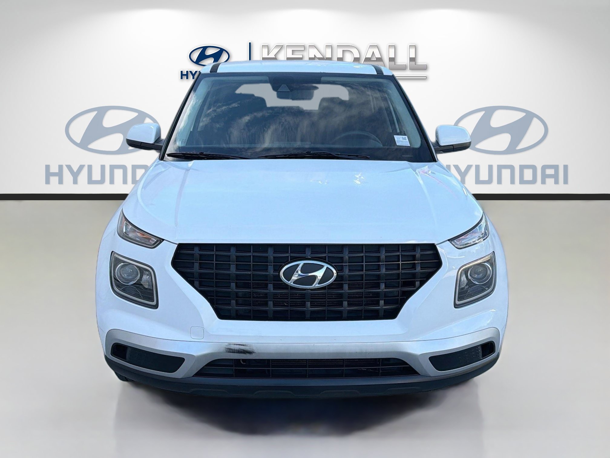 Used 2022 Hyundai Venue SE w/ Cargo Package FWD image 2