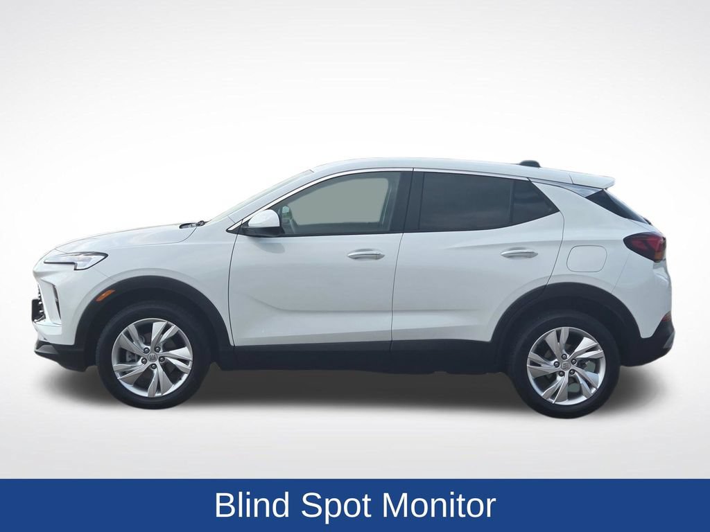 Used 2025 Buick Encore GX Preferred AWD/4WD image 8