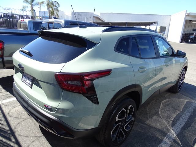 Certified 2024 Chevrolet Trax RS w/ Driver Confidence Package FWD image 4