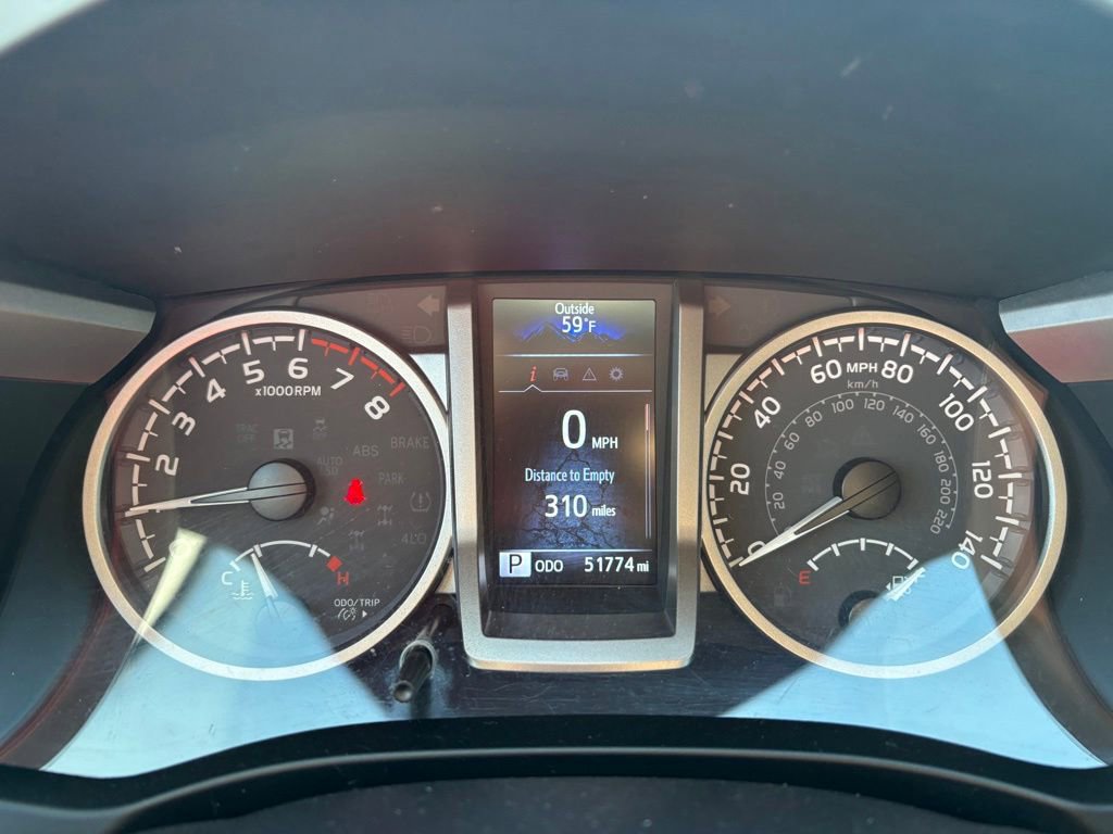 Certified 2022 Toyota Tacoma SR5 AWD/4WD image 16