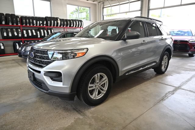 Used 2020 Ford Explorer XLT w/ Comfort Package AWD/4WD image 8