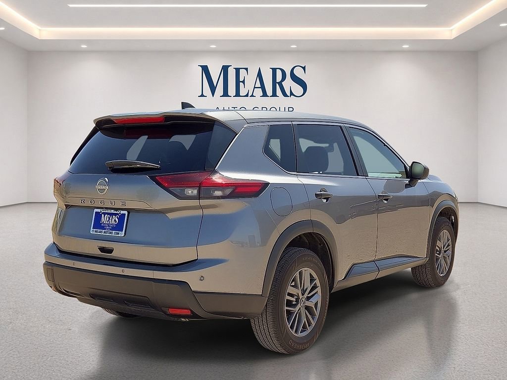Used 2024 Nissan Rogue S FWD image 5