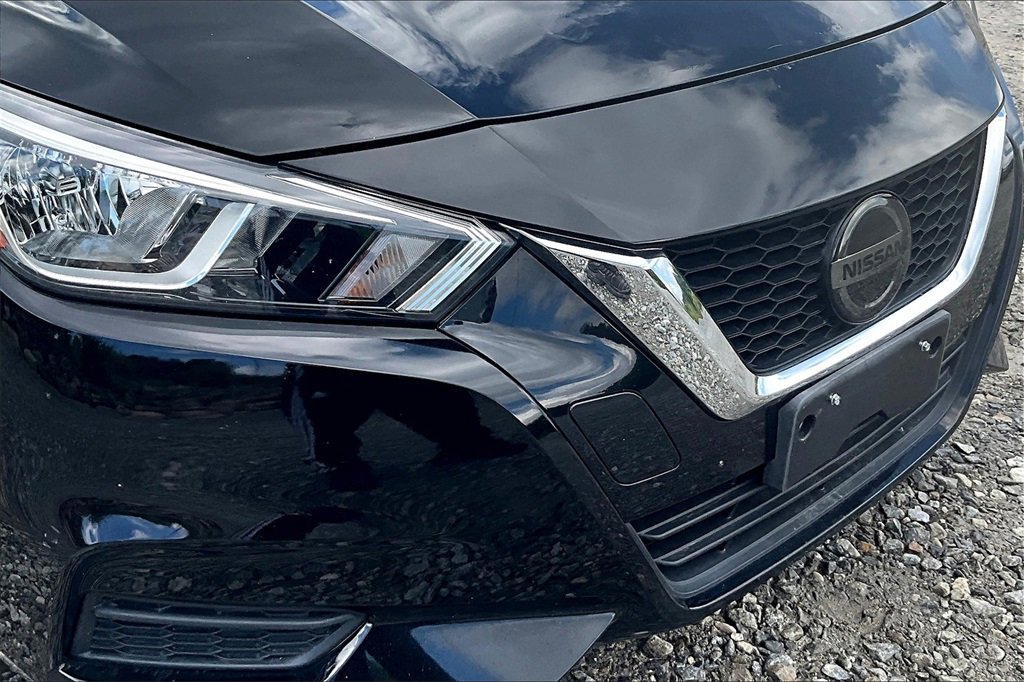 Used 2021 Nissan Versa SV image 26