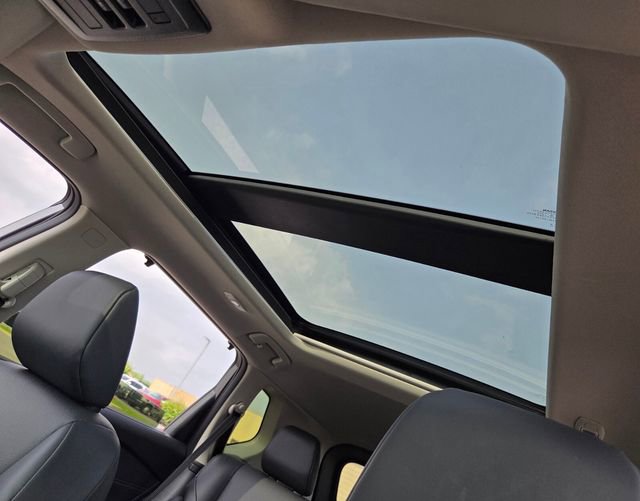 Used 2025 Nissan Rogue SV w/ SV Premium Package FWD image 9