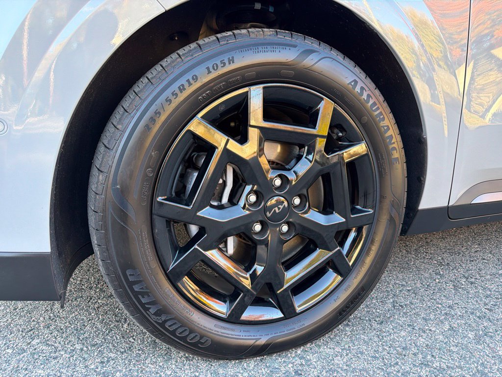 Certified 2026 Kia Carnival SX Prestige FWD image 11