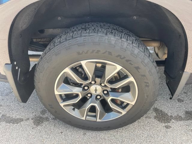 Used 2023 Chevrolet Silverado 1500 RST AWD/4WD image 27