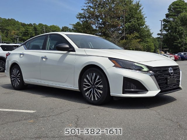 Used 2025 Nissan Altima 2.5 SV FWD image 7