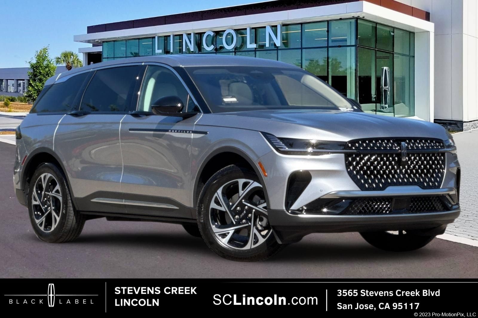 Used 2026 Lincoln Nautilus Premier w/ Equipment Group 102A AWD/4WD image 1