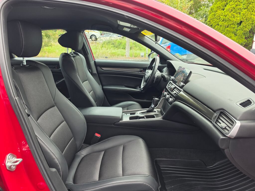 Certified 2018 Honda Accord Sport image 11