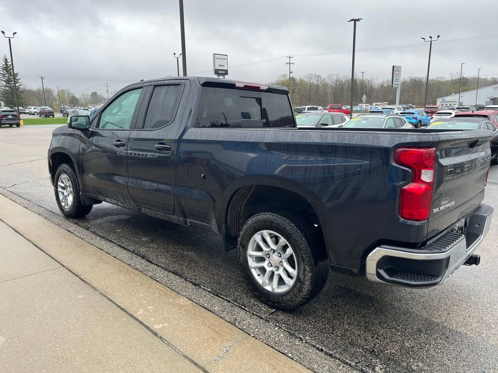 Used 2022 Chevrolet Silverado 1500 LT image 4