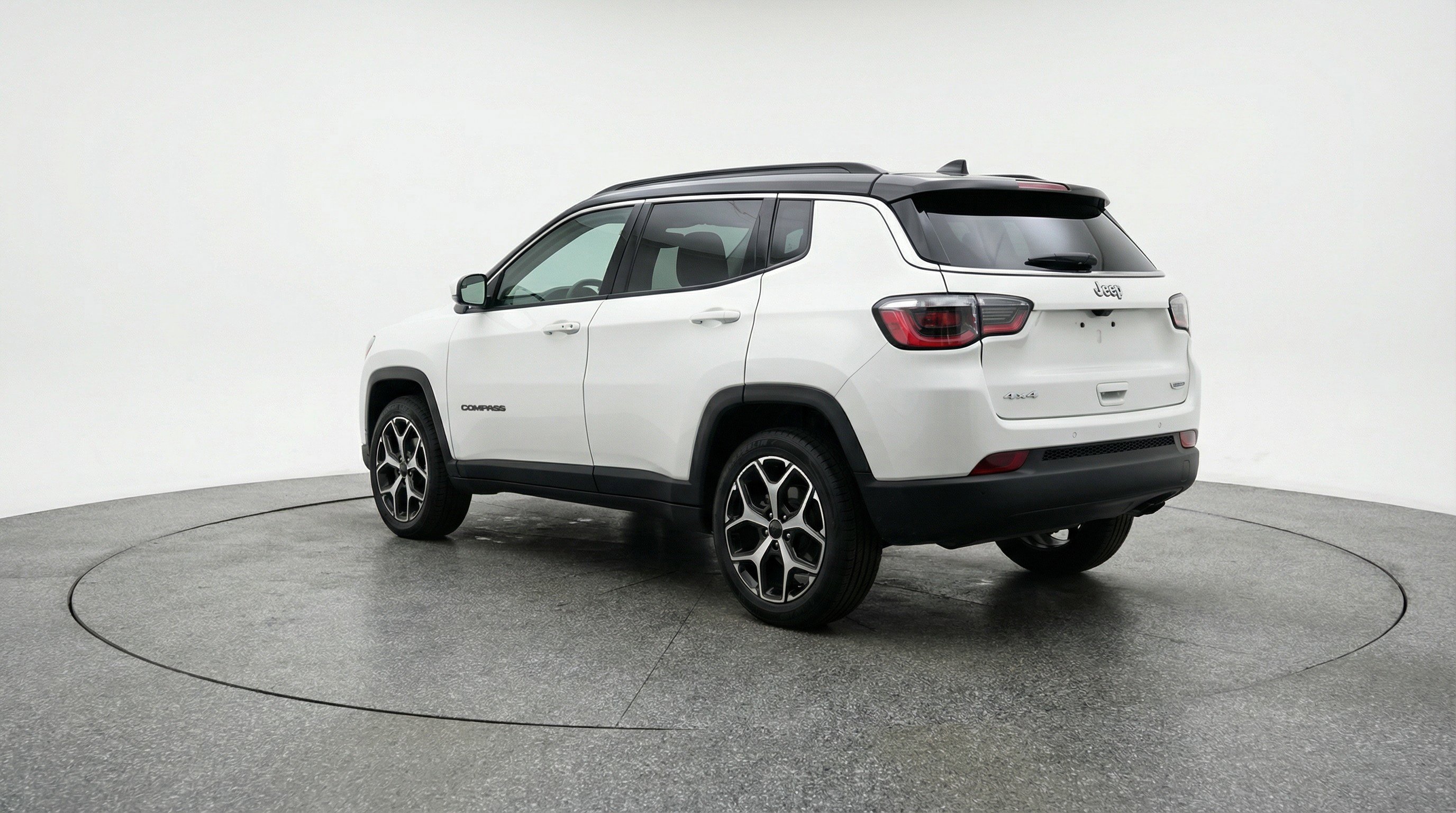 Used 2025 Jeep Compass Limited image 6