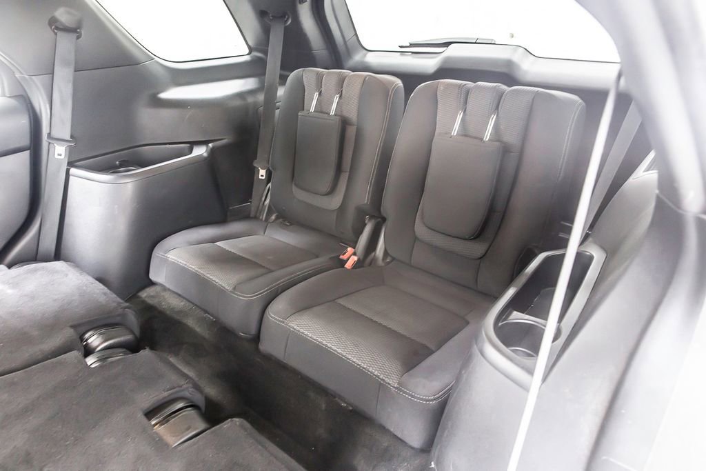 Used 2018 Ford Explorer XLT image 35