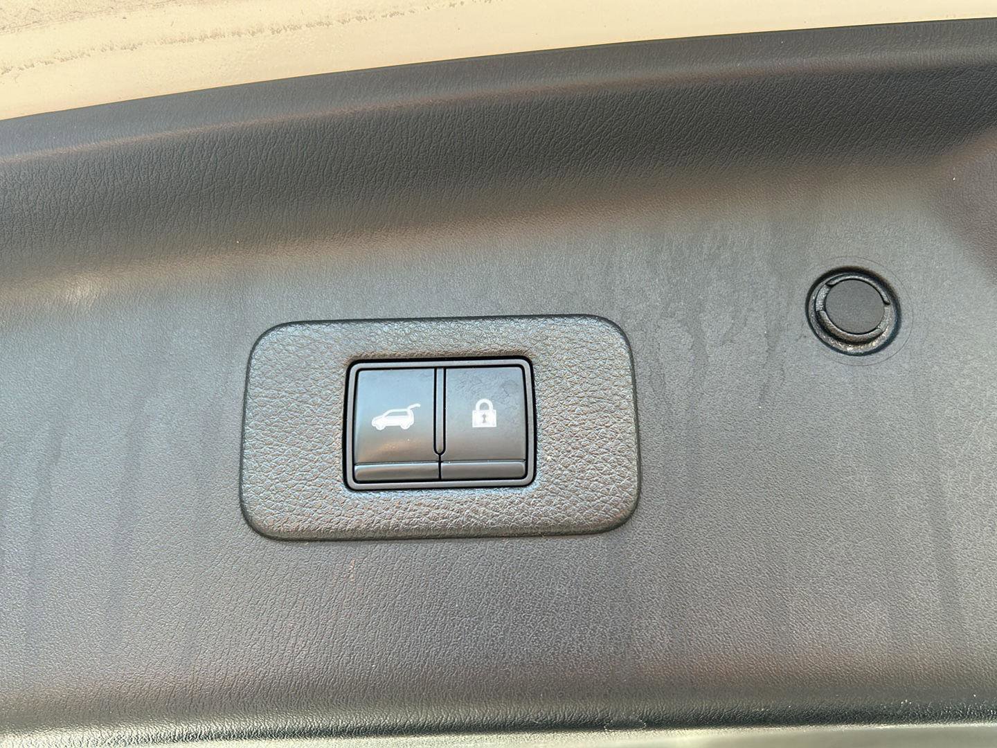 Used 2021 Nissan Armada Platinum AWD/4WD image 7