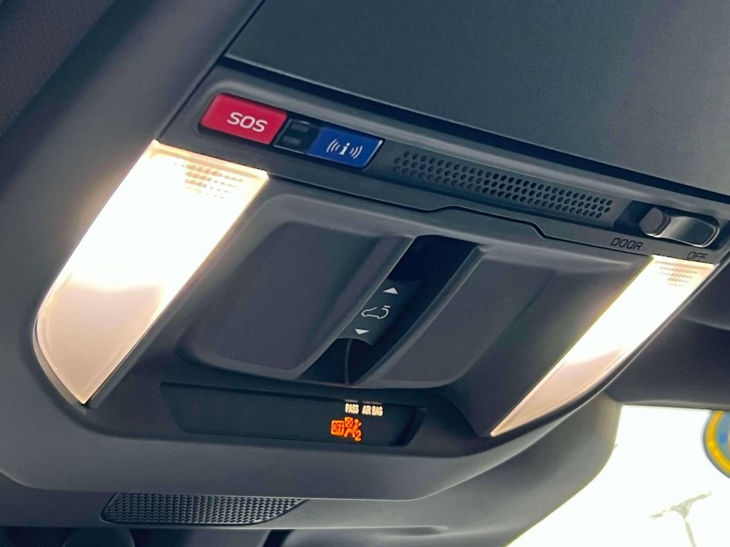 Used 2025 Subaru Forester Premium image 26