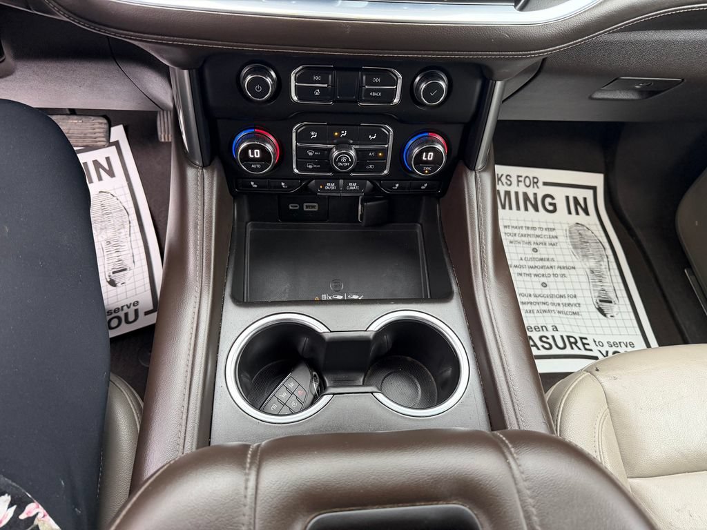 Used 2021 Chevrolet Suburban Z71 w/ Z71 Off-Road Package AWD/4WD image 19
