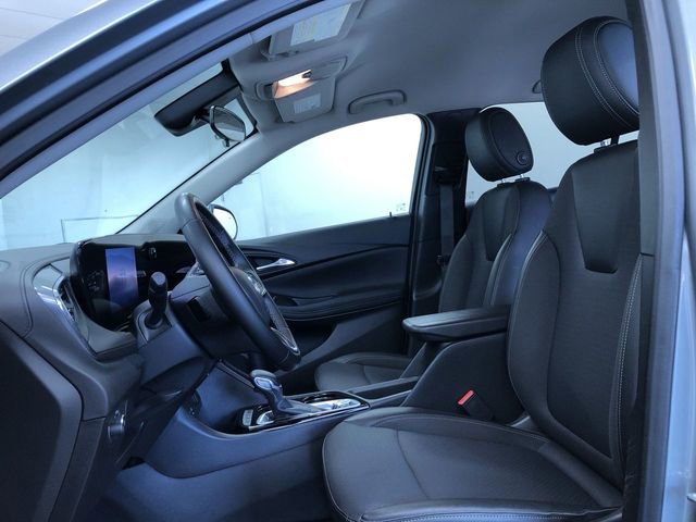 Used 2025 Buick Encore GX Preferred AWD/4WD image 19