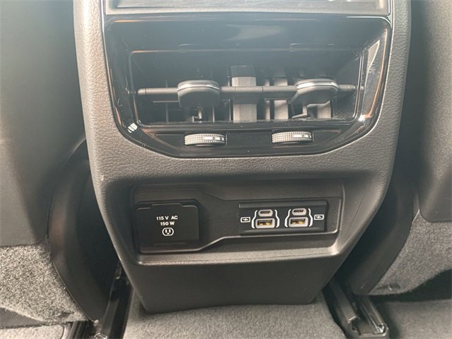 Used 2023 Jeep Grand Cherokee Altitude image 20