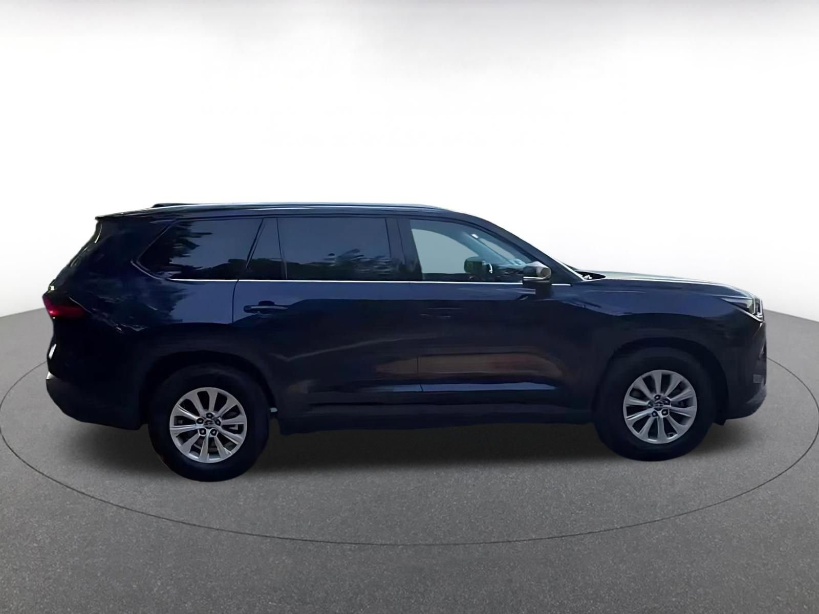 Used 2025 Toyota Grand Highlander FWD image 15