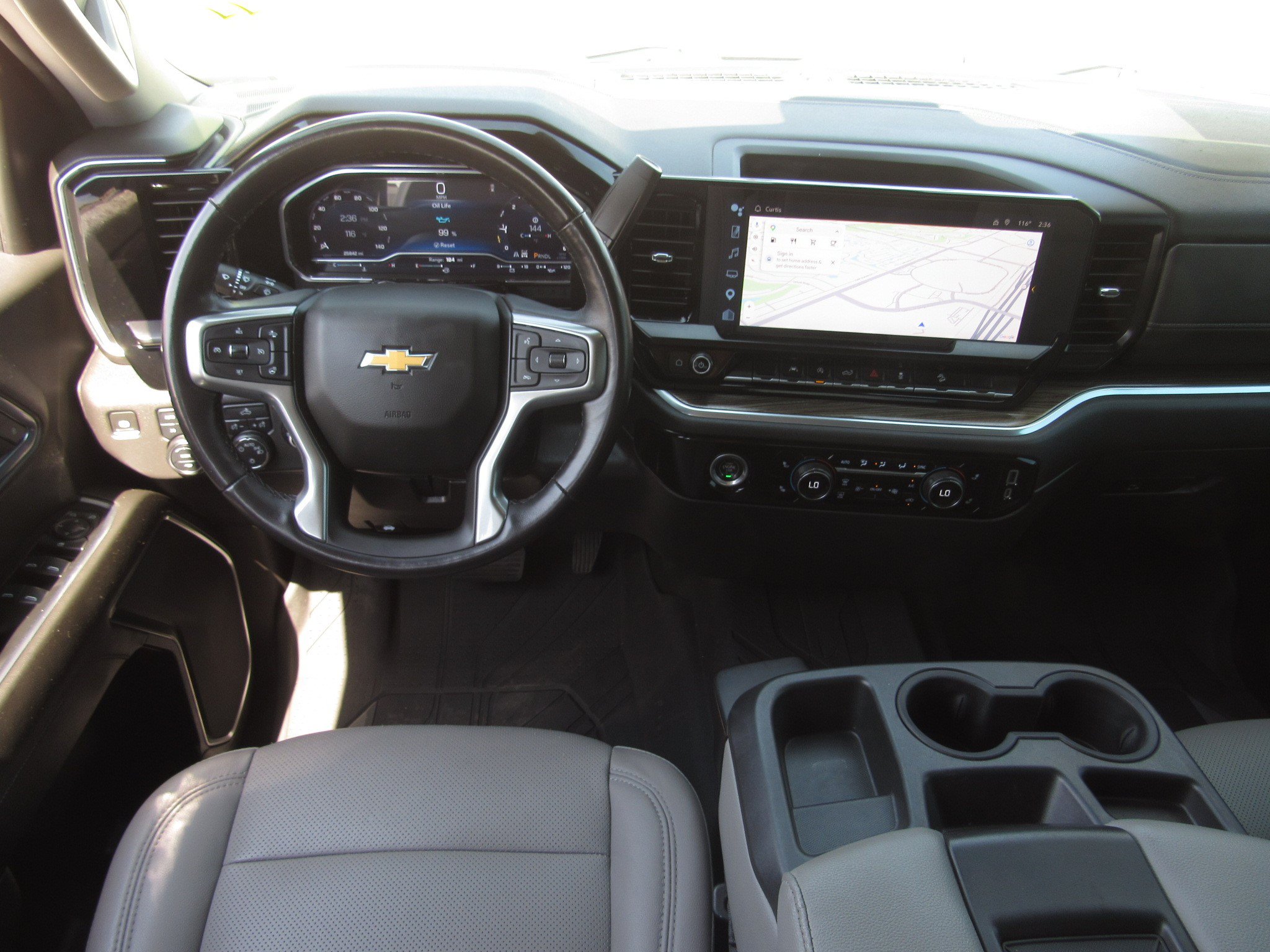 Used 2022 Chevrolet Silverado 1500 LT w/ Z71 Off-Road Package AWD/4WD image 16
