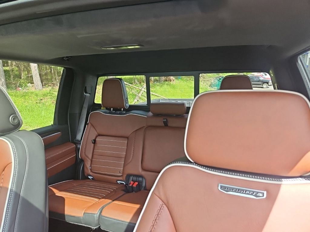New 2026 GMC Sierra 2500 Denali Ultimate w/ Max Trailering Package AWD/4WD image 17
